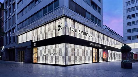 louis vuitton düsseldorf service.